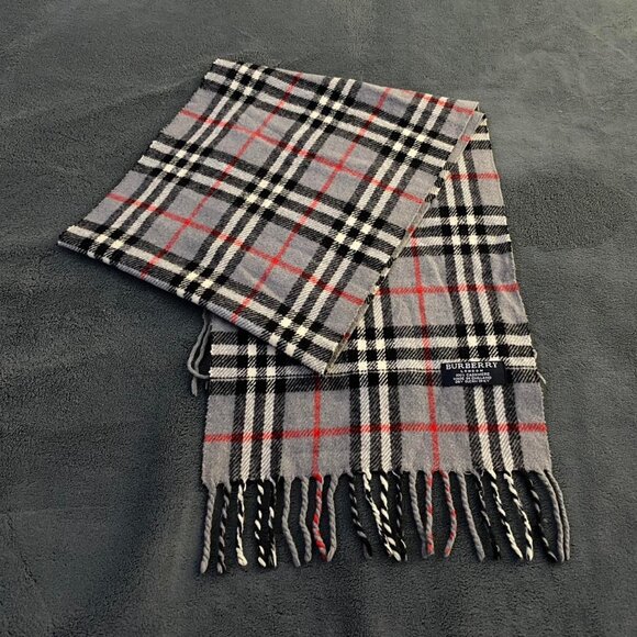 BURBERRY scarf 100% authentic gray nova check cashmere pre owned - Picture 1 of 5